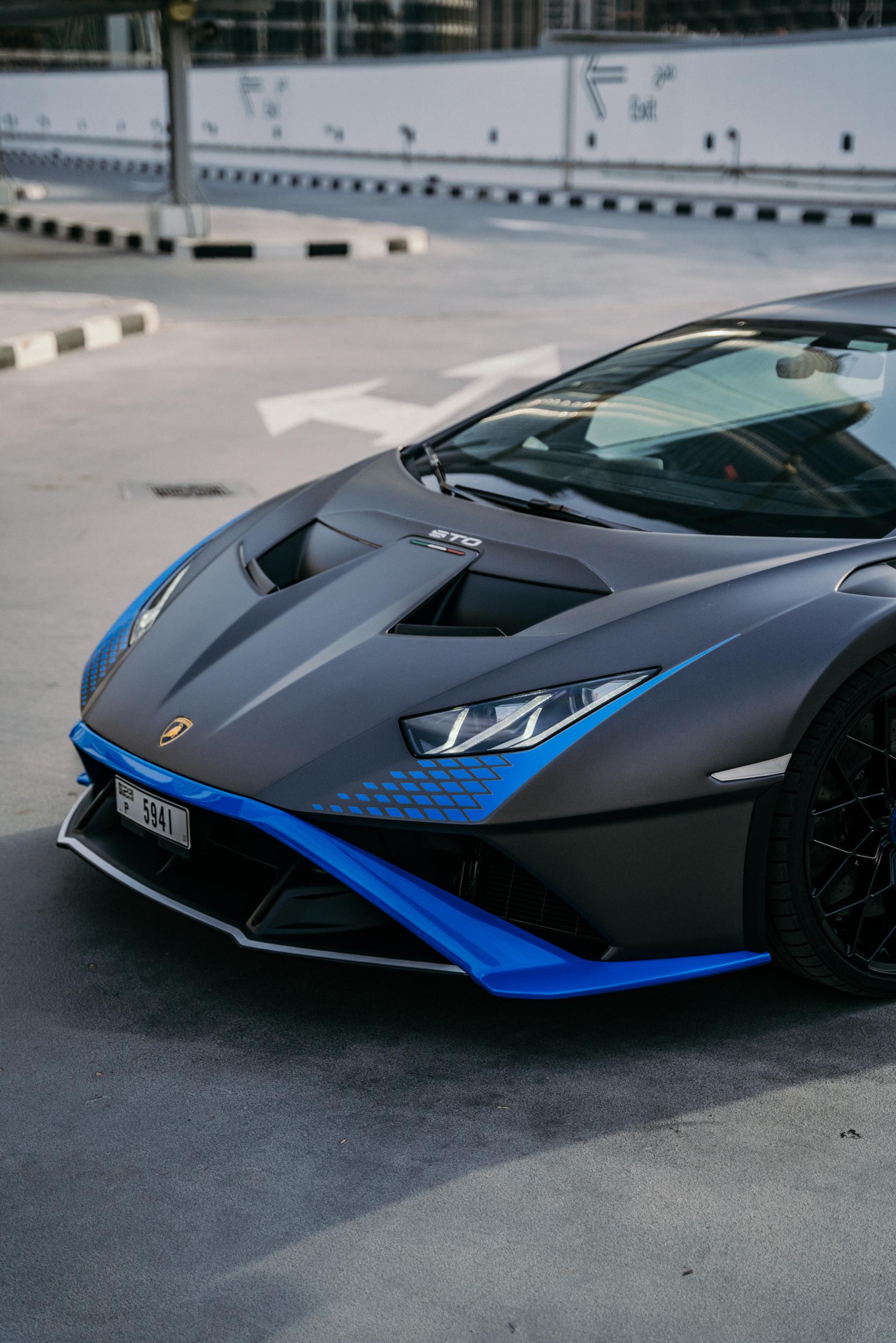 Rent Lamborghini Dubai | Huracan Sto Rent Lamborghini Dubai | Huracan Sto