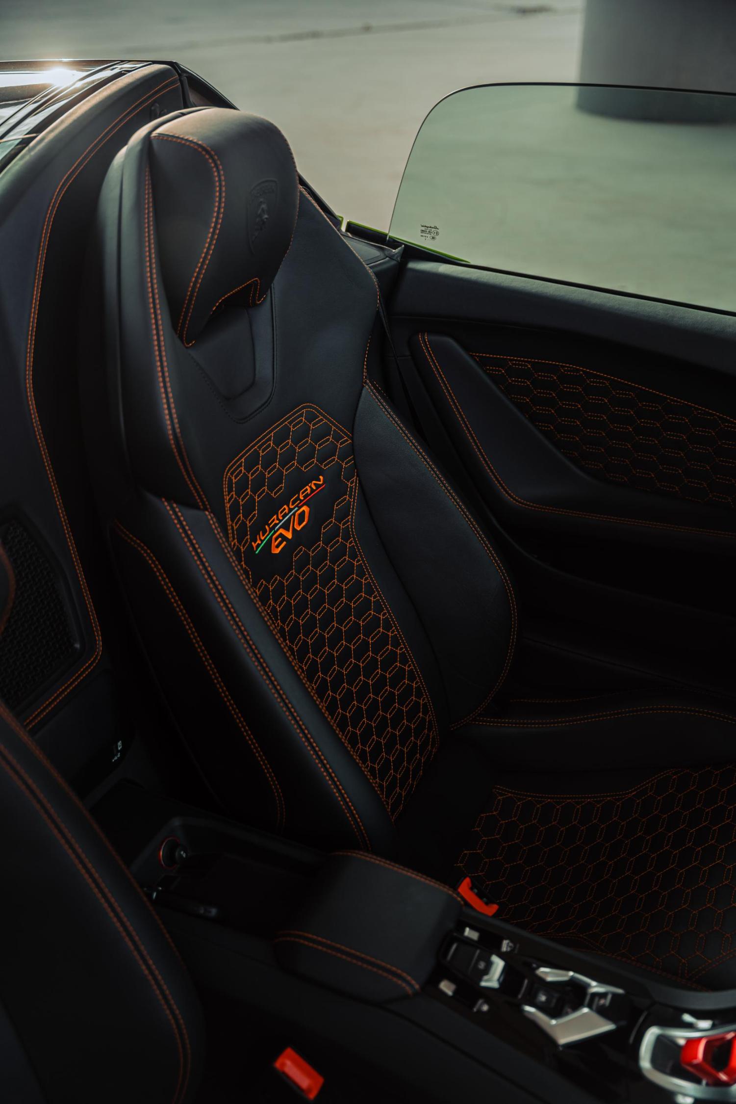 Rent Lamborghini Dubai | Huracan Evo Spyder Rent Lamborghini Dubai | Huracan Evo Spyder