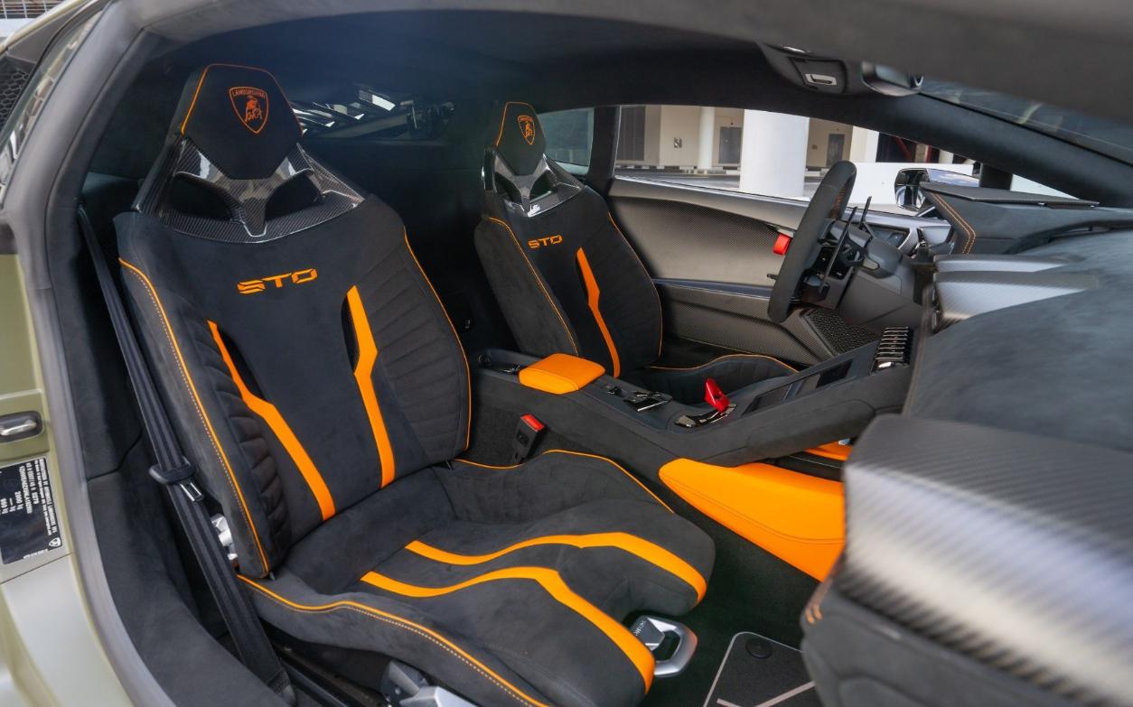 green_lamborghini-huracan-sto_2023_16076_ad62f636111075bfe054a5013e28ab60